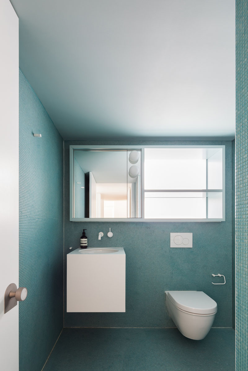 modern-bathroom-design-deep-turquoise-tiles-160317-956-10.jpg