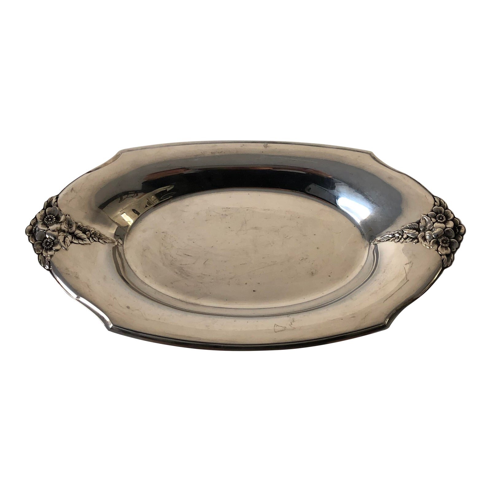 elegant-vintage-wilcox-silver-plate-bread-tray-2062.jpeg