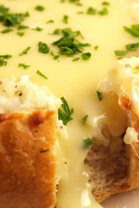 Bloomin' Brie Bread