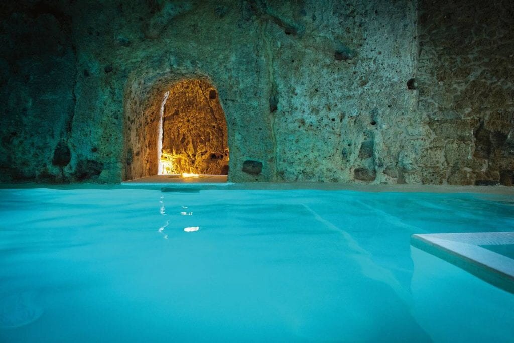 domus-civita-swimming-pool-civita-di-bagnoregio-italy-conde-nast-traveller-17dec14-pr.jpg