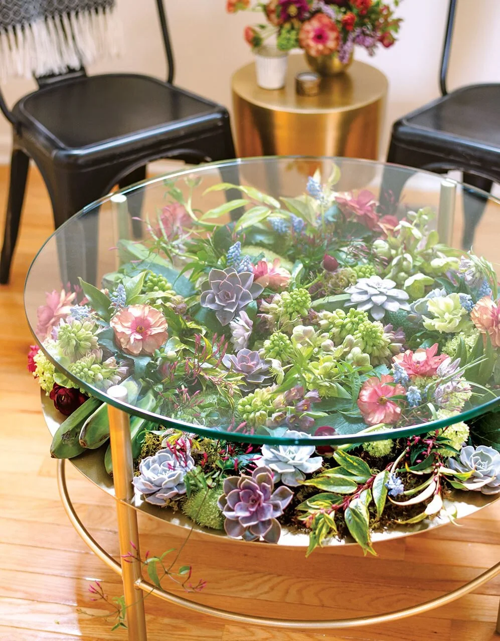 SusanMclearyFlowerMagAmandaDumouchelle00180-e1515513898894.jpg