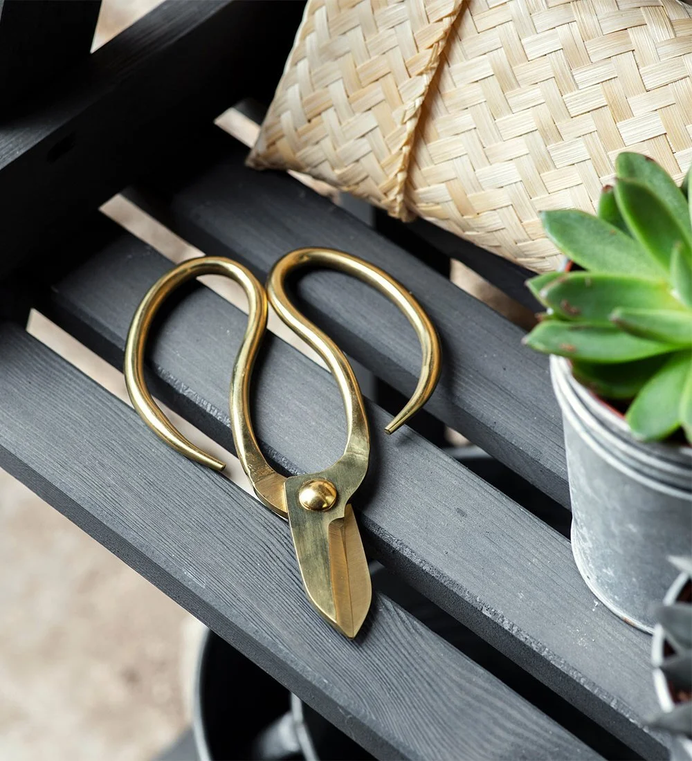Garden_Scissors_in_a_Bamboo_Bag_1_1800x1800.jpg