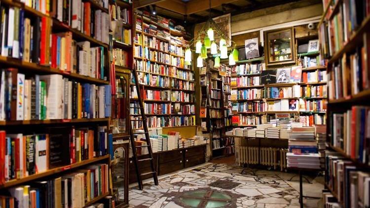 Shakespeare and Co – Paris, France