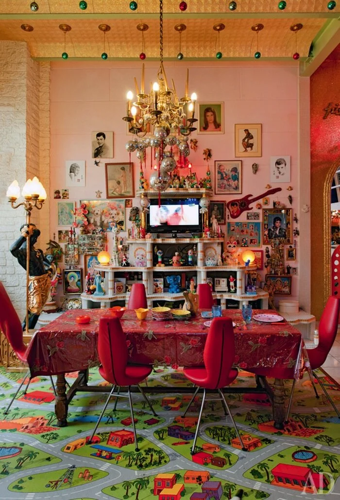 kitschhome1.jpg