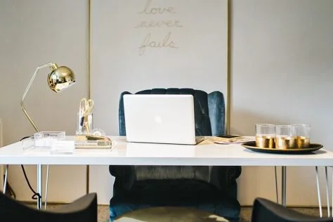 The-Everygirl-Jennifer-Harrup-Home-Office-Tour-Feature-Image-Crop-474x316.jpg