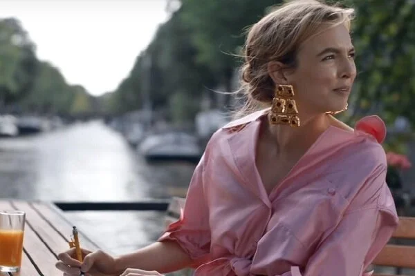 Killing-Eve-Fashion-Villanelle-Pink-Blouse.jpg