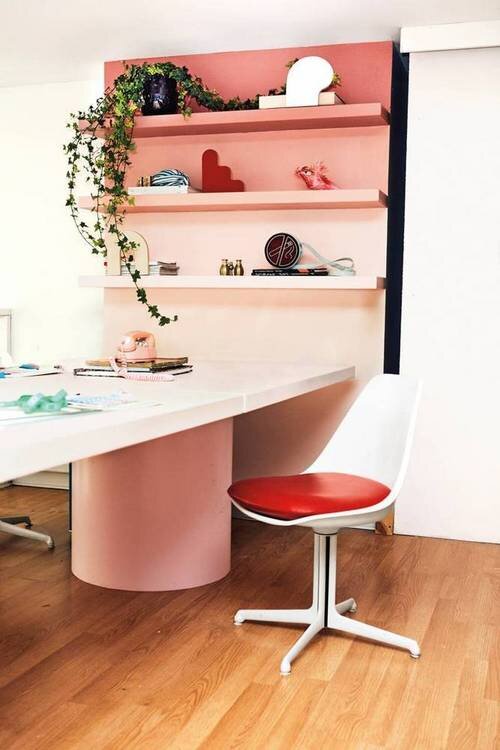 office-oasis-rachel-antonoff-s-color-coated-office-pink-and-white-office-1475008406-57eace443a01f6083b057073-w667_h750.jpg