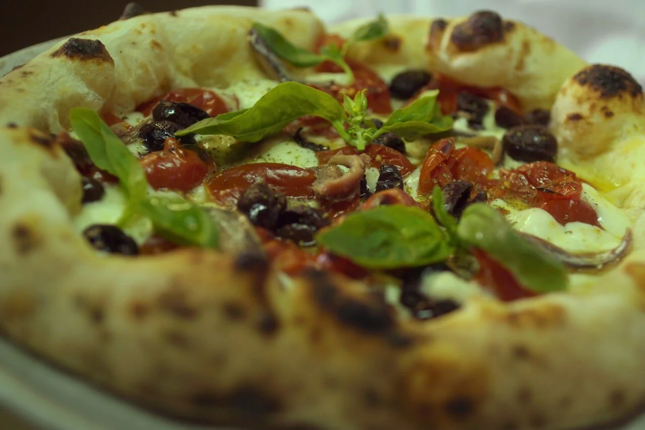 ugly-delicious-02-gq-6mar18_b.jpg
