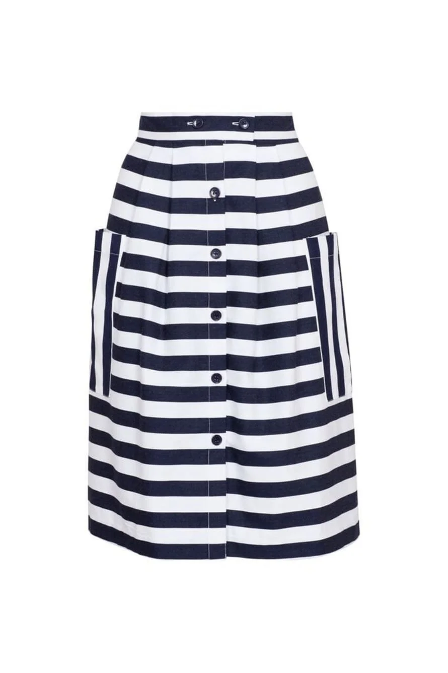  stripes, focus on, focus on stripes, striped fashion, striped, striped shorts, stripes interiors, interior design, stripe sunbeds, striped towels, striped dress, striped table cloth, stripes for the home, illustration, art, striped illustration, str
