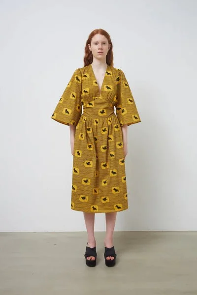    yellow interiors, yellow interior inspiration, yellow outfit inspiration, yellow pieces to bring sunshine to your life, yellow colour guide, yellow art to brighten your walls, yellow in the bedroom, interior accents in yellow, yellow colour guide,