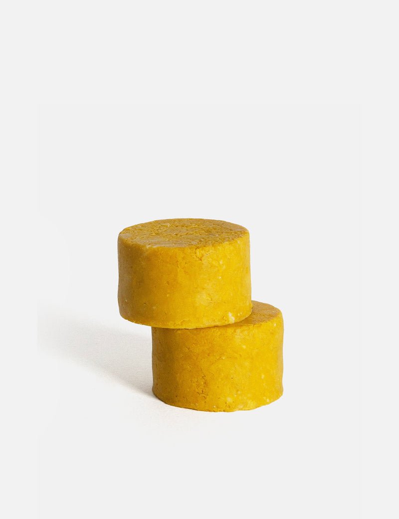    yellow interiors, yellow interior inspiration, yellow outfit inspiration, yellow pieces to bring sunshine to your life, yellow colour guide, yellow art to brighten your walls, yellow in the bedroom, interior accents in yellow, yellow colour guide,