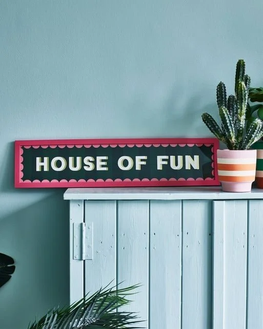  scalloped shape trend, scallop, shape trend, trend, inside the home, fashion, jewellery, design, art, visual mood board, inspiration, projects, free download, screensaver free download, free screensaver, scalloped screensaver, design inspiration, pa