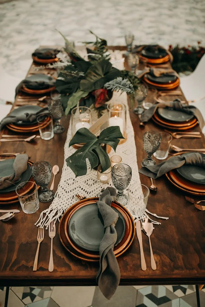    table styling, gold cutlery, gold and pink, champagne coupe, gold crown, table gifts, dinner party ideas, place names, place cards, place mats, placemats, patterned tablecloth, tablecloth, table cloth, plates, colourful plates, patterned plate, ch