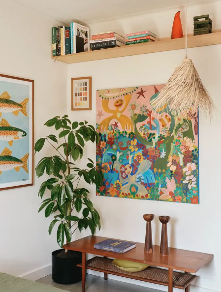    small homes, creative, space, apartment, creative space, tidy, spacious, limited space, open shelving, kitchen, organised, wooden cabinetry, storage, small space, artwork on the walls, artwork, shelves, plants, books, Natural materials, dining roo