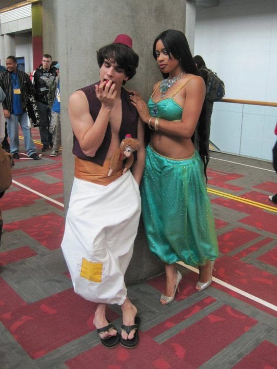Princess-Jasmine-and-Aladdin-Costume.jpg