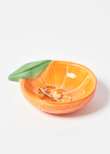  Orange jacket, jacket, fashion, fashionista, colour trend, bold colours, balloons, backdrop, party, design, graphic design , orange, bright colours, colour guide, invite, stationary, leopard, hat, colourful home accessories, accessories, oranges, va