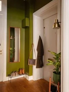  How To Style Your Entryway, Accessories For A Stylish Entryway, Stylish Lobby Design, Bright And Colourful Entryway Inspiration, Vintage Entryway Inspiration, Traditional Entryway Inspiration, Update Your Entryway With Stylish Wallpaper, Midcentury 