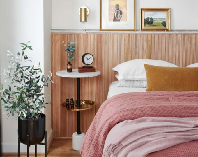  Diy Bed Projects, Green Bedscapes, Bedside Table Inspiration, Bed Inspiration, Bedroom Inspiration, Luxury Bedroom Inspiration, Bedroom Art, Glamorous Bedroom Inspiration, Cozy Bed Nooks, Wooden Headboards To Transform Your Bedroom, Diy Headboards T