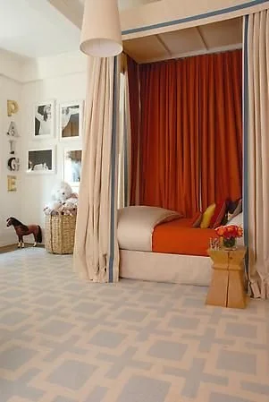  Diy Bed Projects, Green Bedscapes, Bedside Table Inspiration, Bed Inspiration, Bedroom Inspiration, Luxury Bedroom Inspiration, Bedroom Art, Glamorous Bedroom Inspiration, Cozy Bed Nooks, Wooden Headboards To Transform Your Bedroom, Diy Headboards T