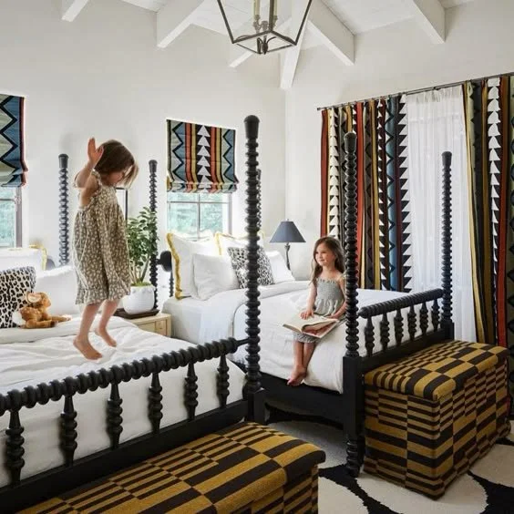  Diy Bed Projects, Green Bedscapes, Bedside Table Inspiration, Bed Inspiration, Bedroom Inspiration, Luxury Bedroom Inspiration, Bedroom Art, Glamorous Bedroom Inspiration, Cozy Bed Nooks, Wooden Headboards To Transform Your Bedroom, Diy Headboards T