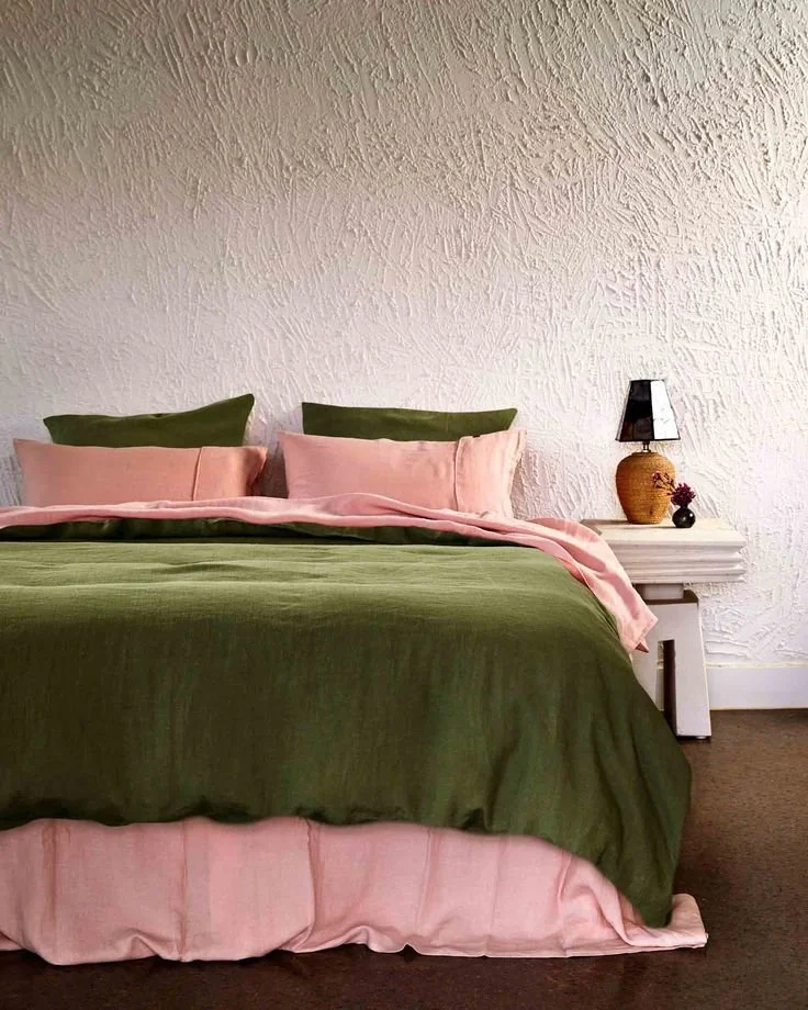  Diy Bed Projects, Green Bedscapes, Bedside Table Inspiration, Bed Inspiration, Bedroom Inspiration, Luxury Bedroom Inspiration, Bedroom Art, Glamorous Bedroom Inspiration, Cozy Bed Nooks, Wooden Headboards To Transform Your Bedroom, Diy Headboards T