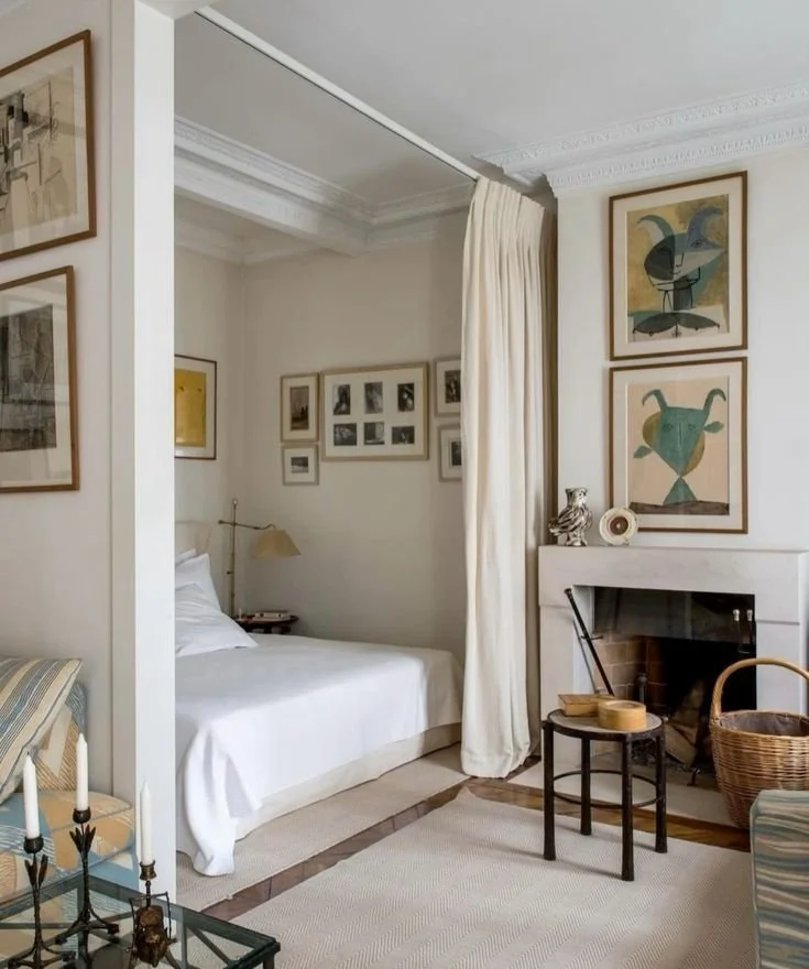 Diy Bed Projects, Green Bedscapes, Bedside Table Inspiration, Bed Inspiration, Bedroom Inspiration, Luxury Bedroom Inspiration, Bedroom Art, Glamorous Bedroom Inspiration, Cozy Bed Nooks, Wooden Headboards To Transform Your Bedroom, Diy Headboards T