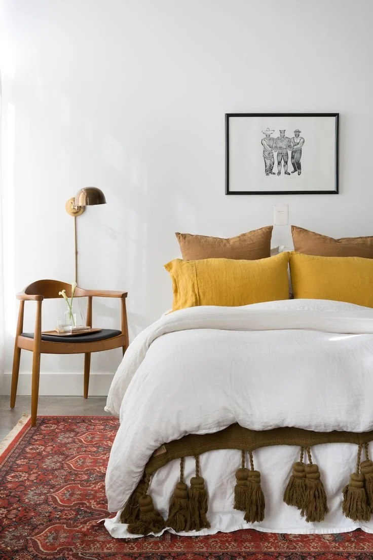  Diy Bed Projects, Green Bedscapes, Bedside Table Inspiration, Bed Inspiration, Bedroom Inspiration, Luxury Bedroom Inspiration, Bedroom Art, Glamorous Bedroom Inspiration, Cozy Bed Nooks, Wooden Headboards To Transform Your Bedroom, Diy Headboards T