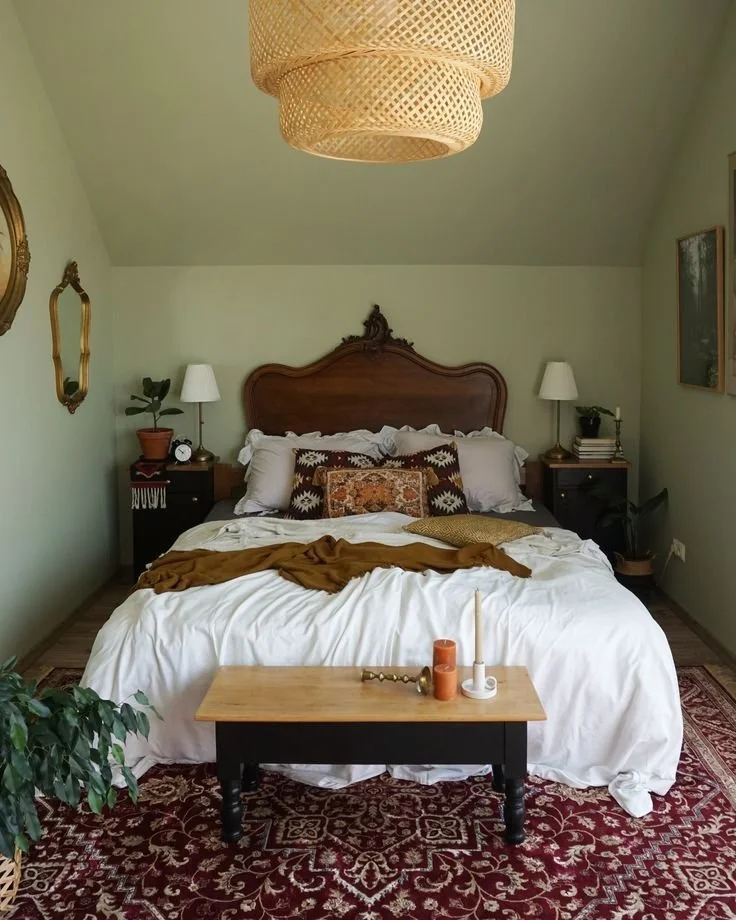  Diy Bed Projects, Green Bedscapes, Bedside Table Inspiration, Bed Inspiration, Bedroom Inspiration, Luxury Bedroom Inspiration, Bedroom Art, Glamorous Bedroom Inspiration, Cozy Bed Nooks, Wooden Headboards To Transform Your Bedroom, Diy Headboards T