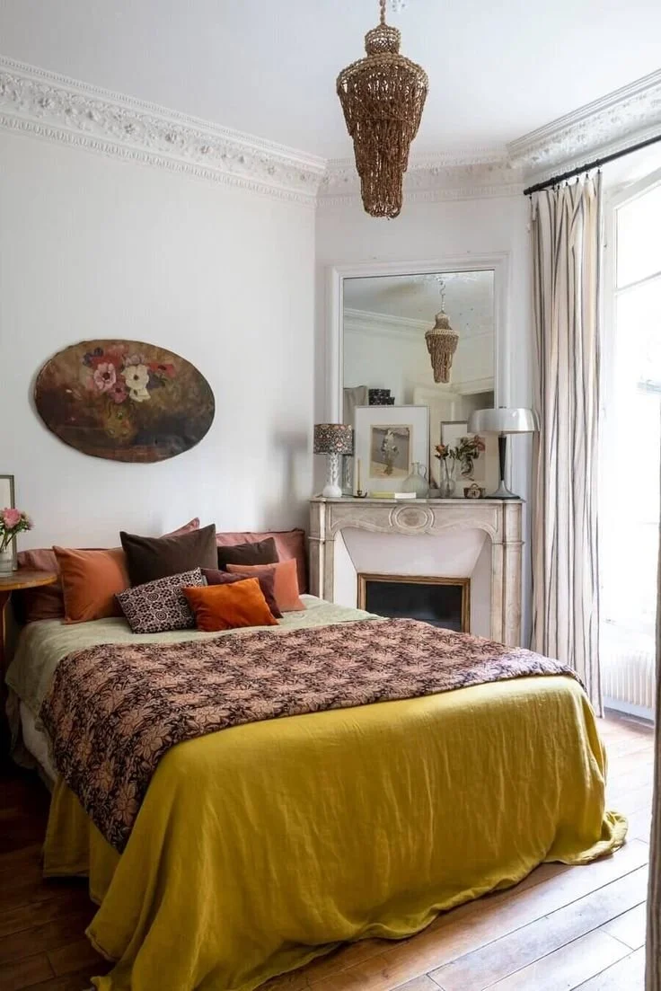  Diy Bed Projects, Green Bedscapes, Bedside Table Inspiration, Bed Inspiration, Bedroom Inspiration, Luxury Bedroom Inspiration, Bedroom Art, Glamorous Bedroom Inspiration, Cozy Bed Nooks, Wooden Headboards To Transform Your Bedroom, Diy Headboards T