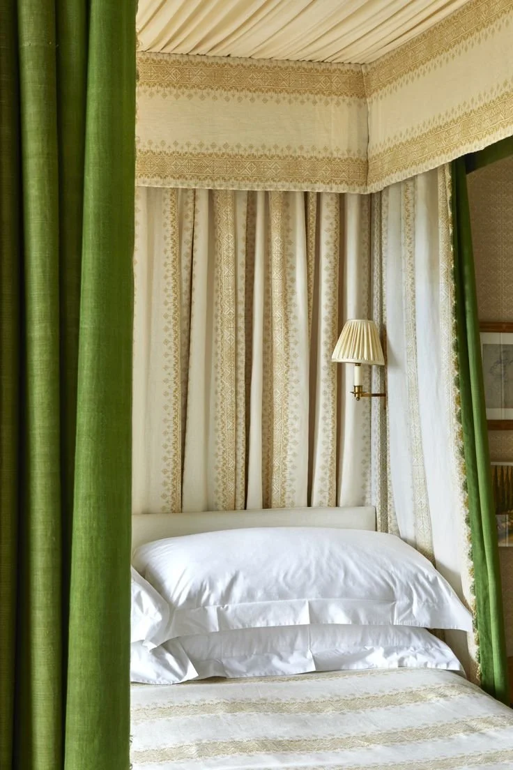  Diy Bed Projects, Green Bedscapes, Bedside Table Inspiration, Bed Inspiration, Bedroom Inspiration, Luxury Bedroom Inspiration, Bedroom Art, Glamorous Bedroom Inspiration, Cozy Bed Nooks, Wooden Headboards To Transform Your Bedroom, Diy Headboards T