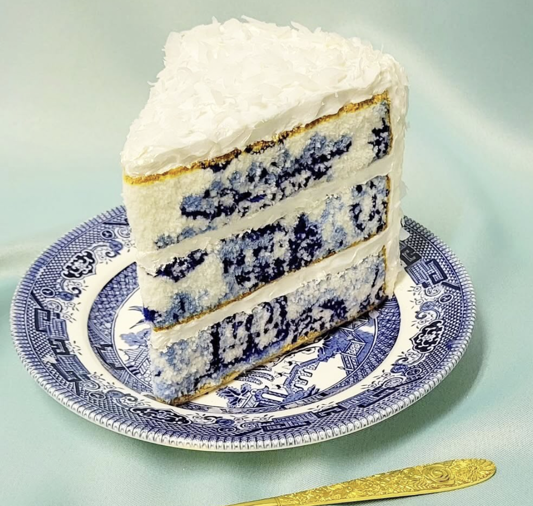  beautiful blue and white pieces to decorate your home, blue and white artwork to fill your walls, the wonderful world of blue and white. try decorating with this wonderful blue and white theme, ceramics to adorn your home, try these nautical diys, t