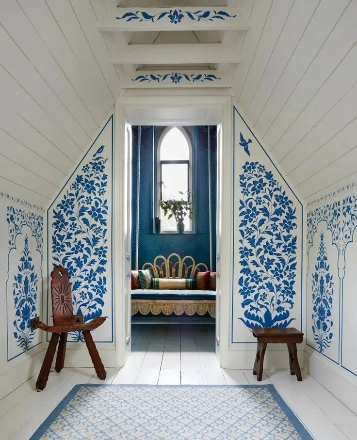  beautiful blue and white pieces to decorate your home, blue and white artwork to fill your walls, the wonderful world of blue and white. try decorating with this wonderful blue and white theme, ceramics to adorn your home, try these nautical diys, t