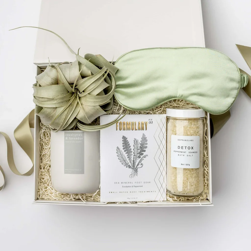 foxblossom-relax-restore-spa-gift-box-1.webp