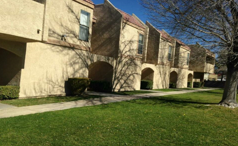 2349 West Avenue J-8 | Lancaster 