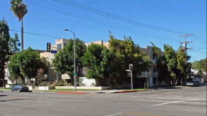 6959 Woodman Ave | Van Nuys 