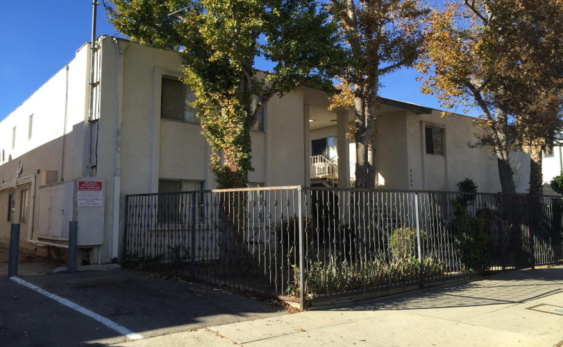 8809 Etiwanda Ave | Northridge