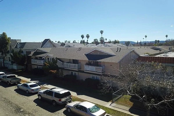 20326 Saticoy St | Winnetka