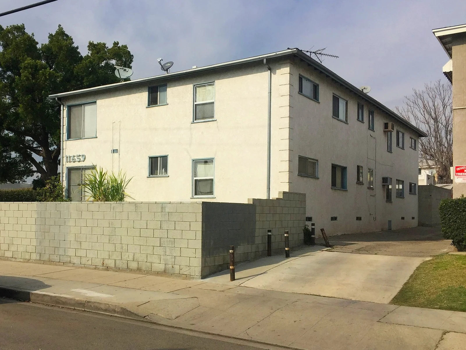 11659 Hamlin St | North Hollywood 