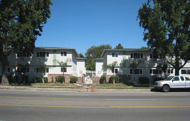 4838 Hazeltine Avenue.PNG