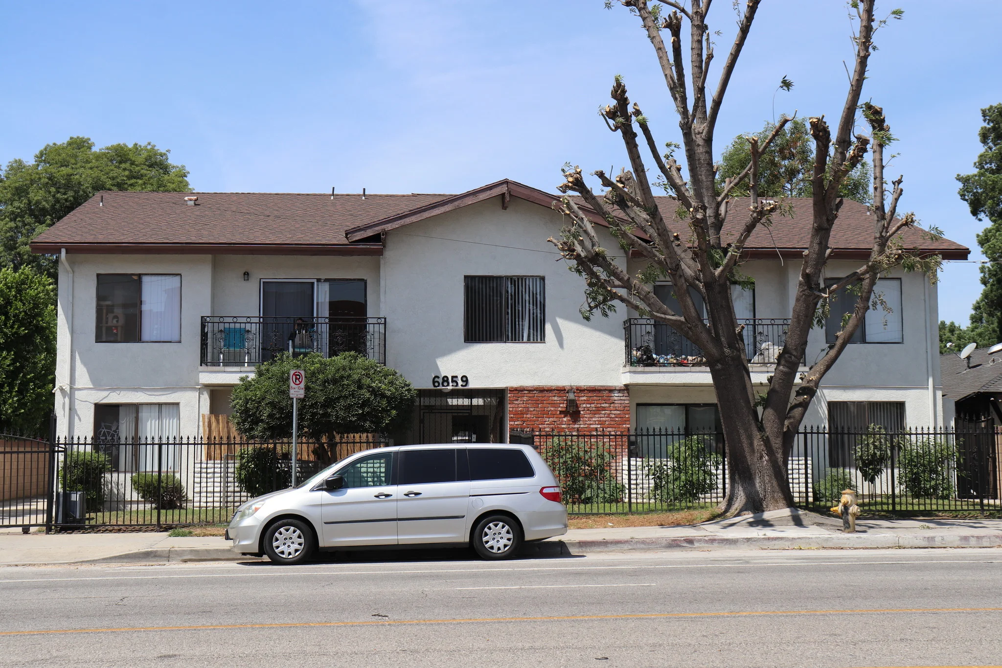 6859 Woodman Ave | Van Nuys 