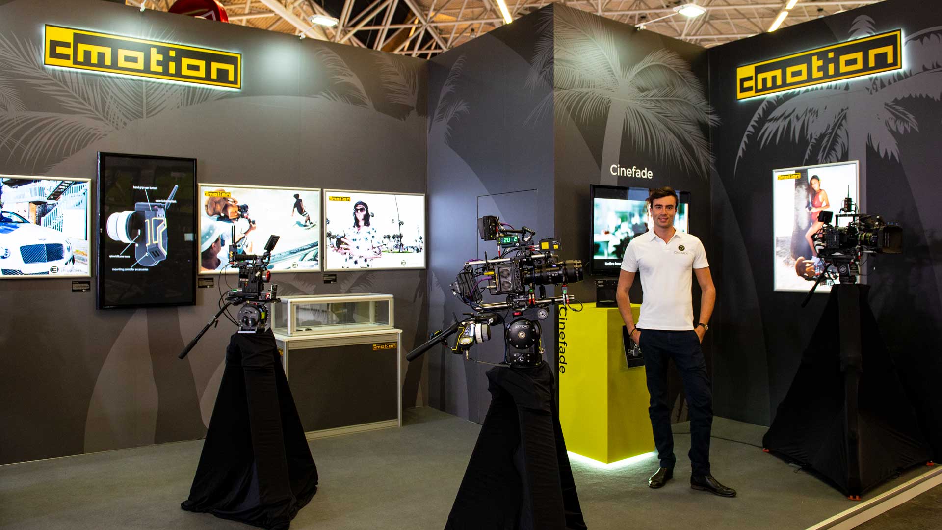 Cinefade Founder Oliver Janesh Christiansen on the cmotion stand at IBC 2018 showing the Cinefade system