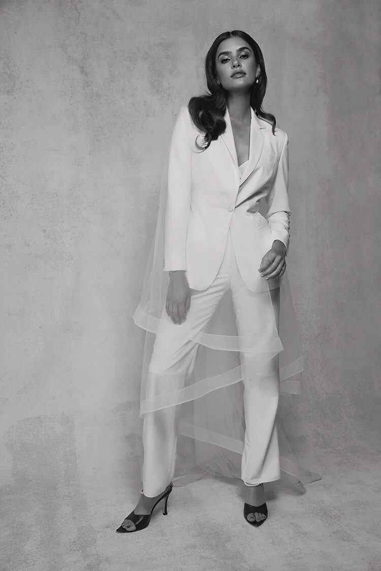 Beatrice in Ivory Trousers