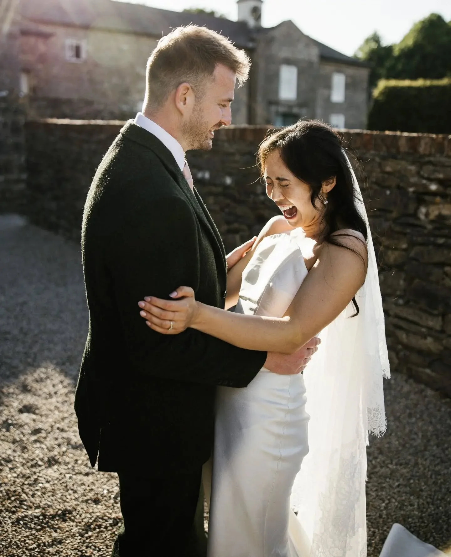 RACHEL // When#heartaflutterbride Rachel came to our studio, she knew she wanted something versatile to style, something luxe, impeccably made and chic as heck. @sarahseven Noa &amp; Wells was IT: an ultra snatched silk 2-peice that is equal parts so