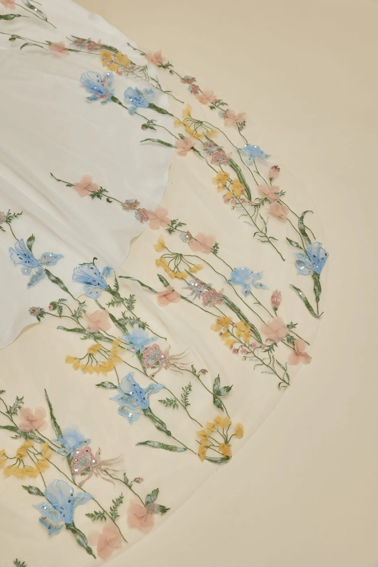 Colourful Cathedral Length Bridal Veil_marigold-detail5.jpg