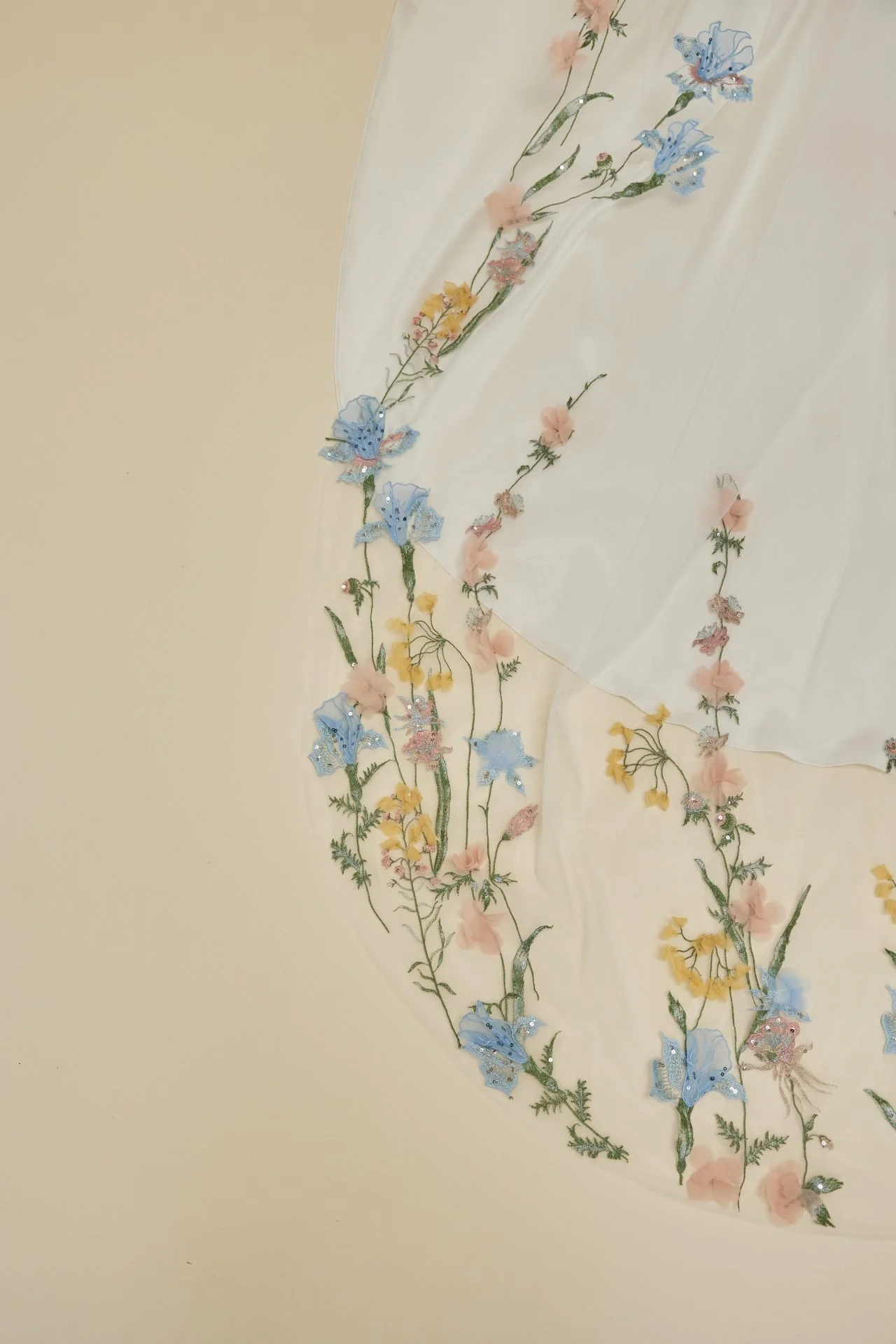 Colourful Cathedral Length Bridal Veil_marigold-veil-detail.jpg