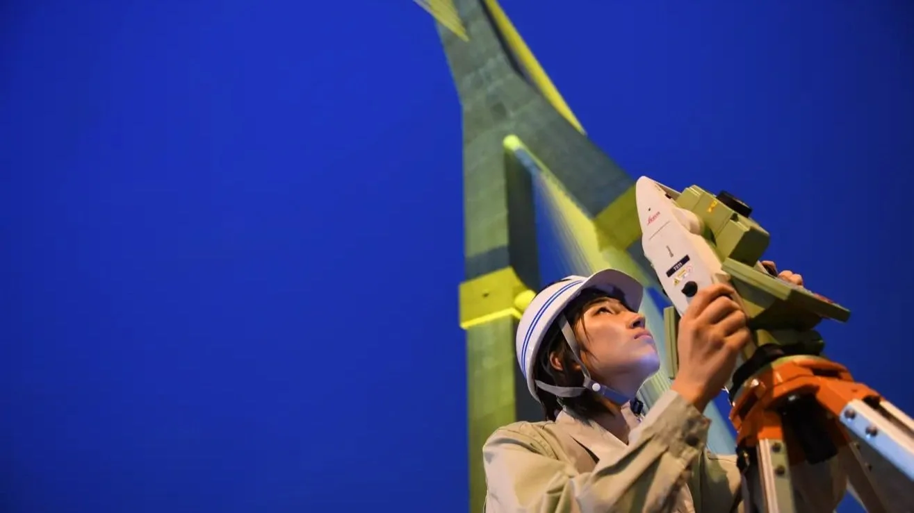 LOCATION PORTRAITURE