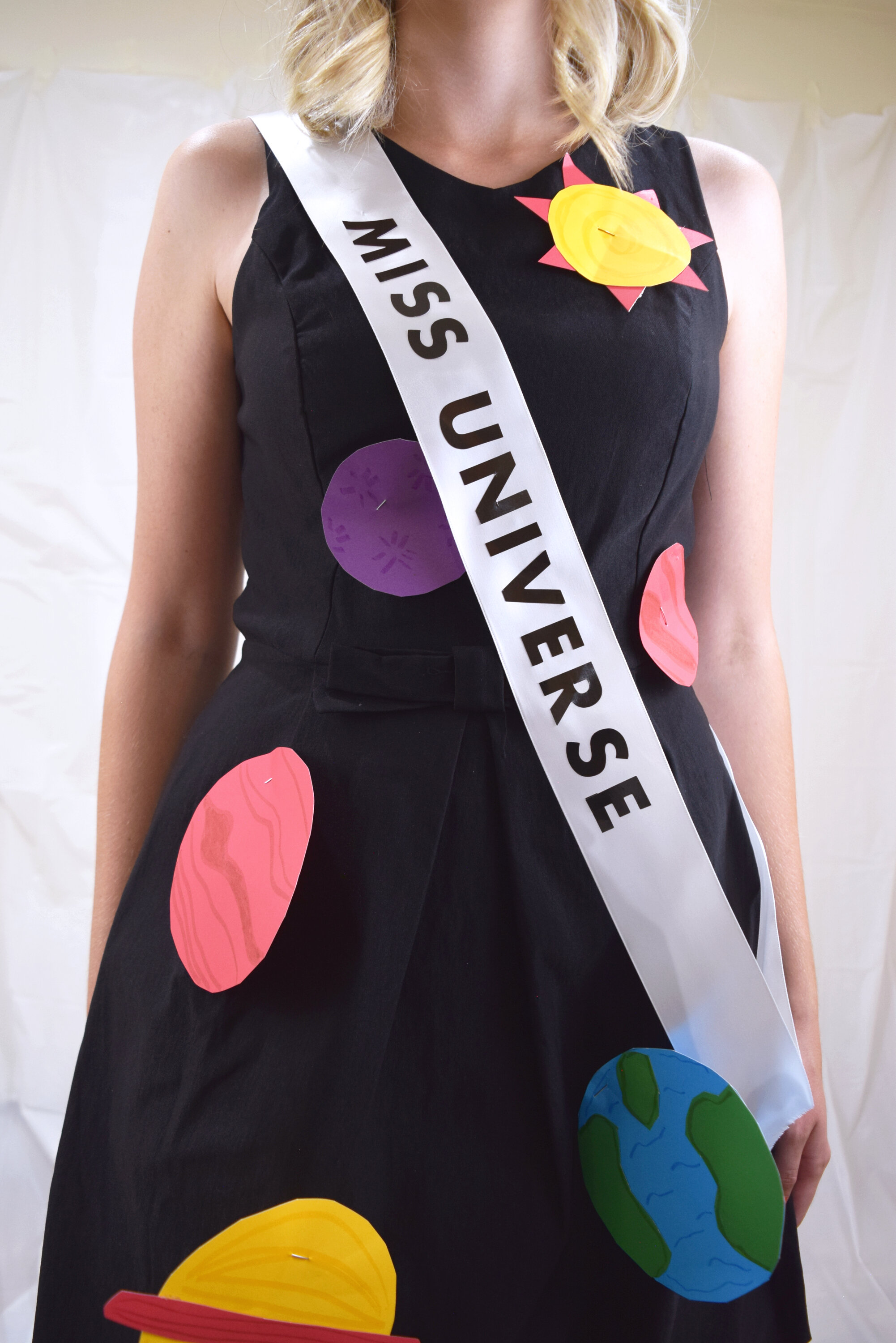diy-miss-universe-costume-3.jpg