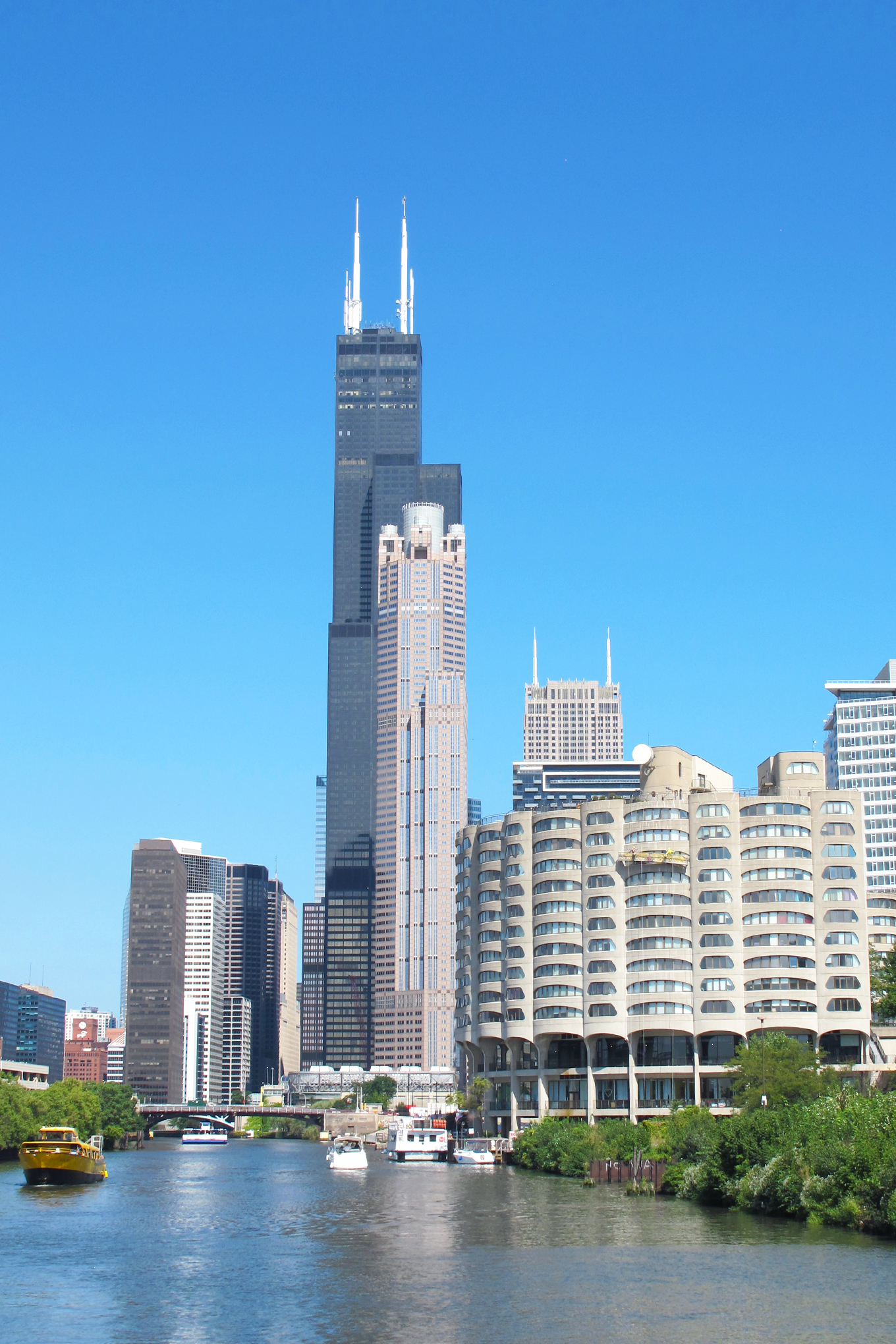The turn around point of our tour. In the foreground is the River City Marina, 1986, Architect: Bertrand Goldberg