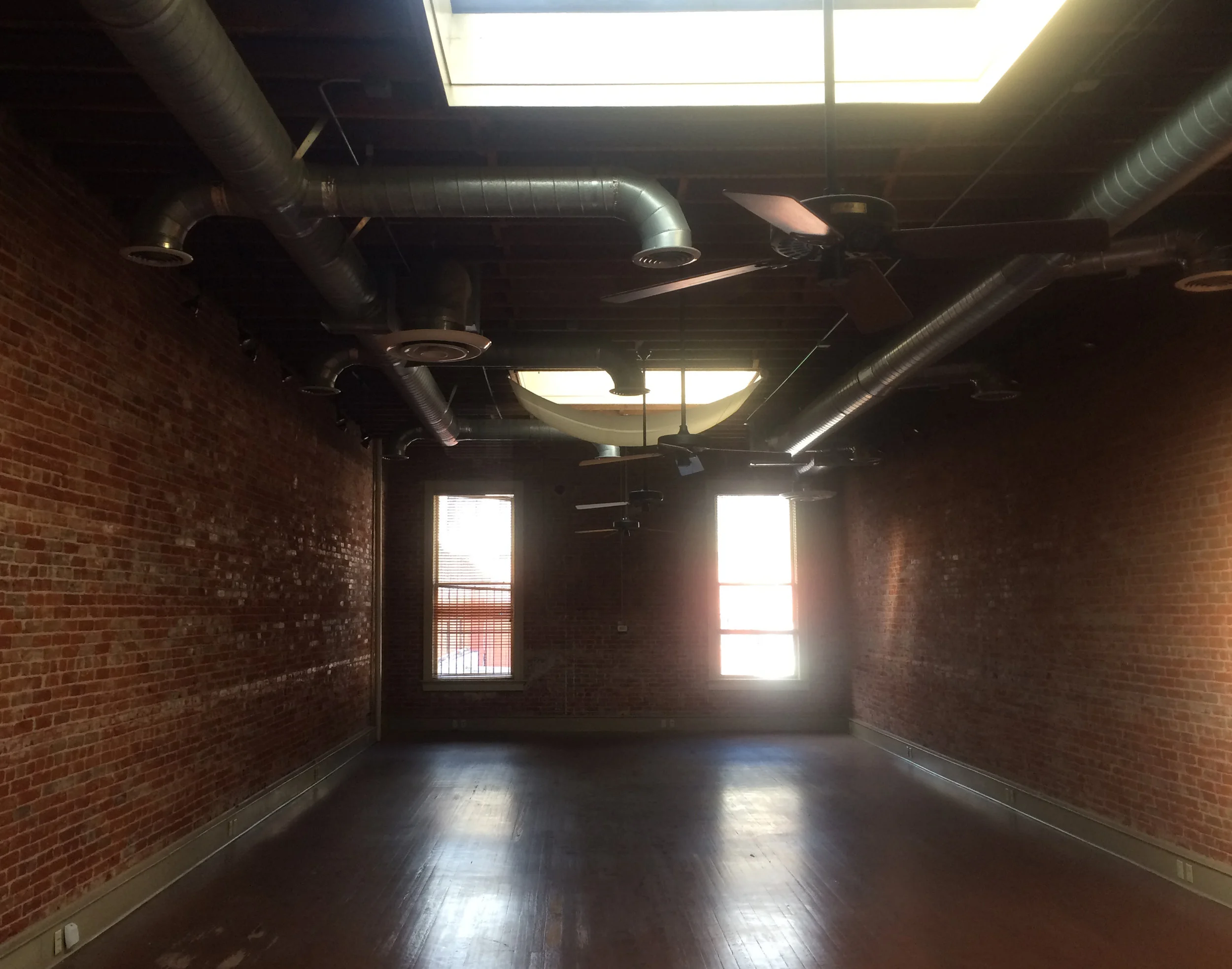 key_image_3.jpg