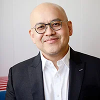 KH-headshot.Airbnb-5-Oct-2017042.jpg